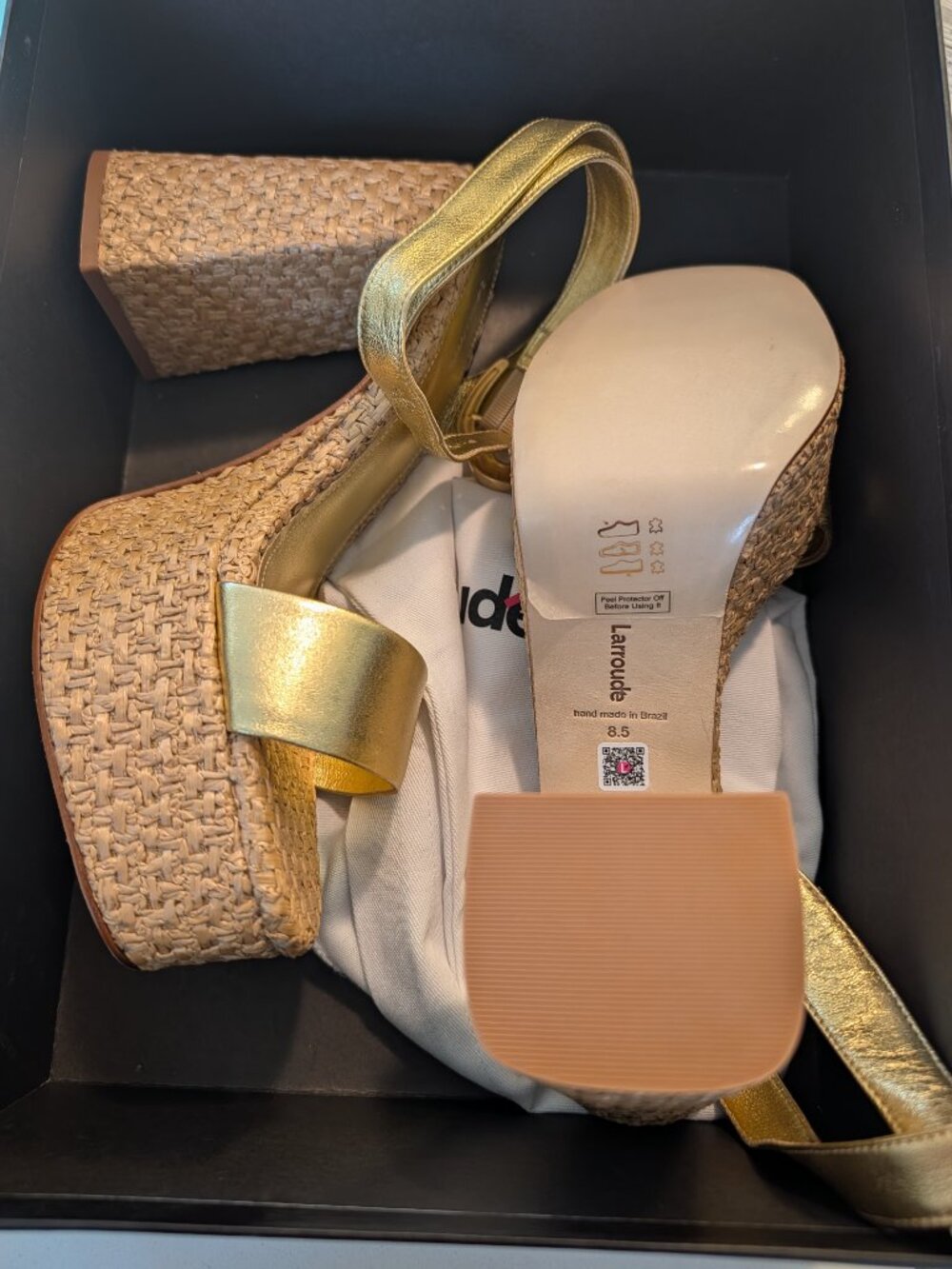 NIB Larroude Dolly Verona Metallic Gold Platform Sandals - Picture 2 of 7